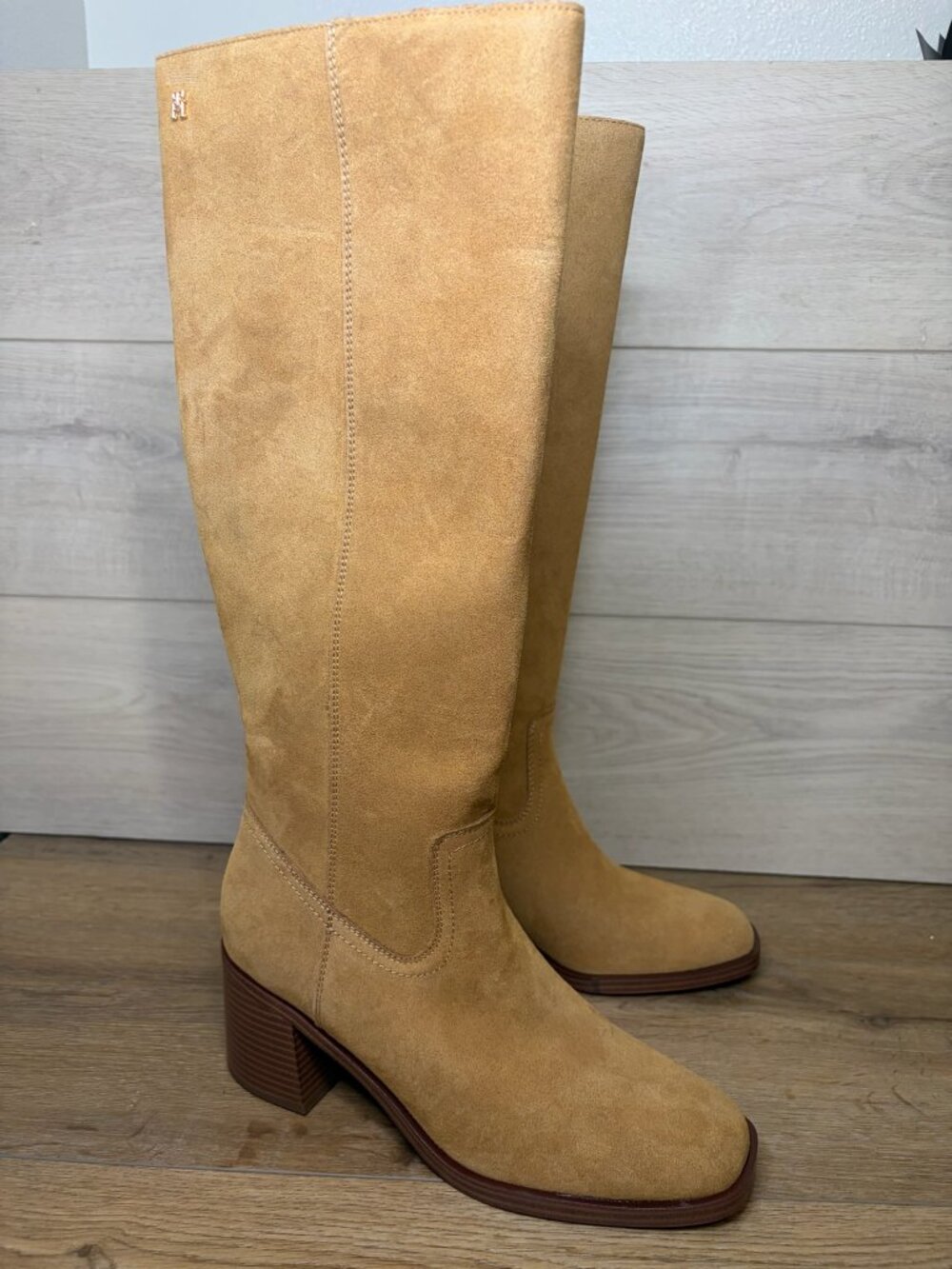 Tommy Hilfiger Laythen 2 Tall Block Heel Boots Medium Natural 6M